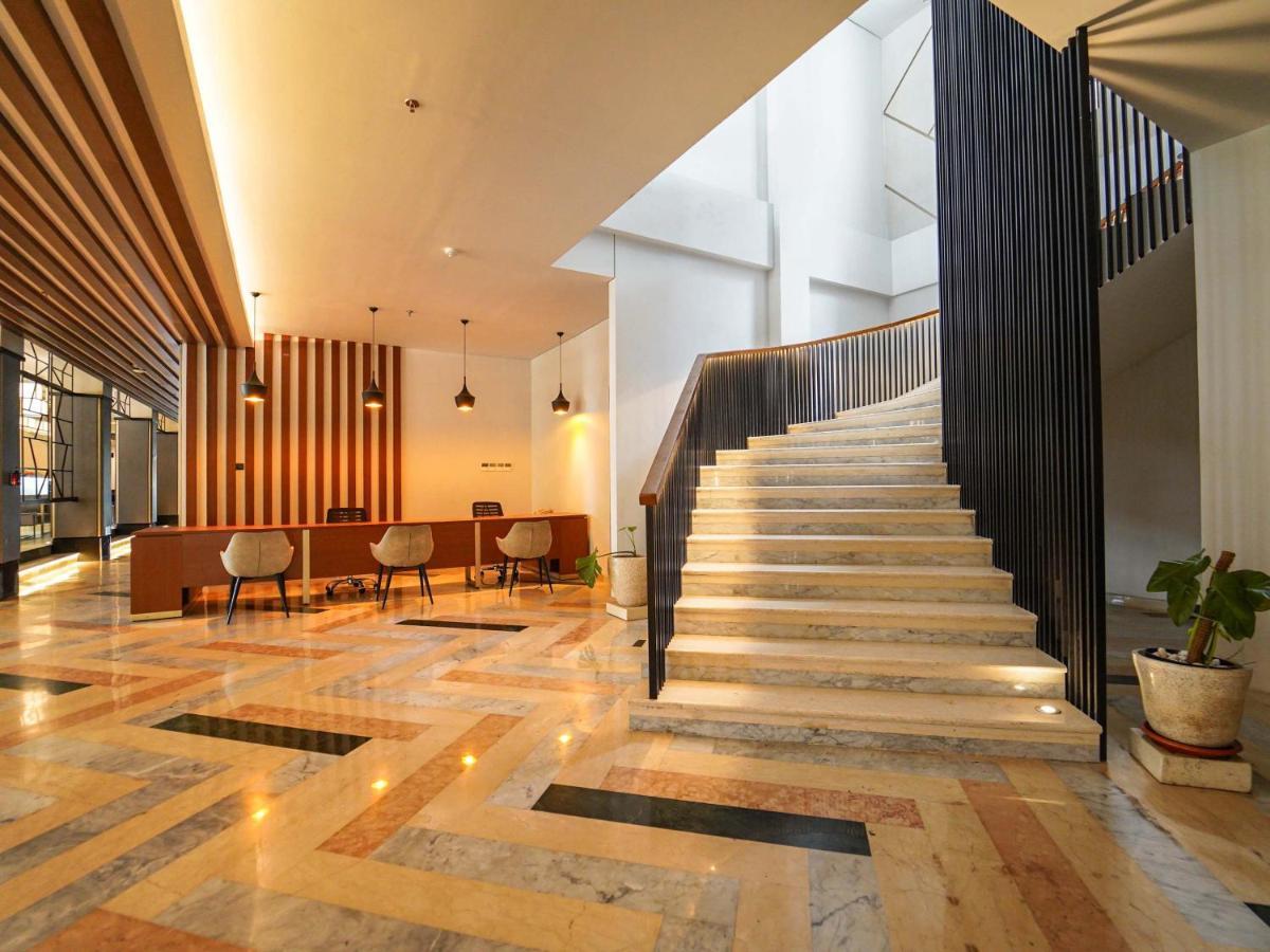 Rayz Umm Hotel Malang Esterno foto