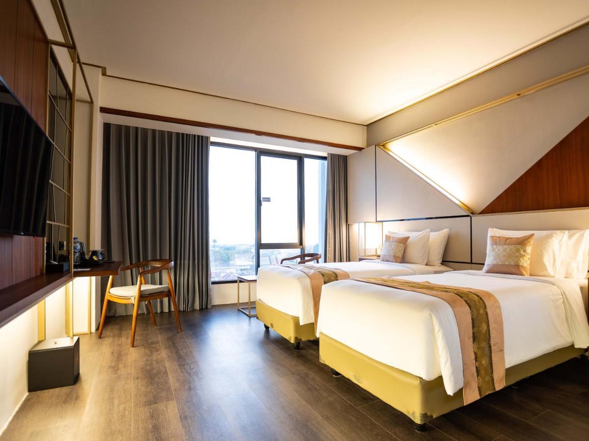 Rayz Umm Hotel Malang Esterno foto