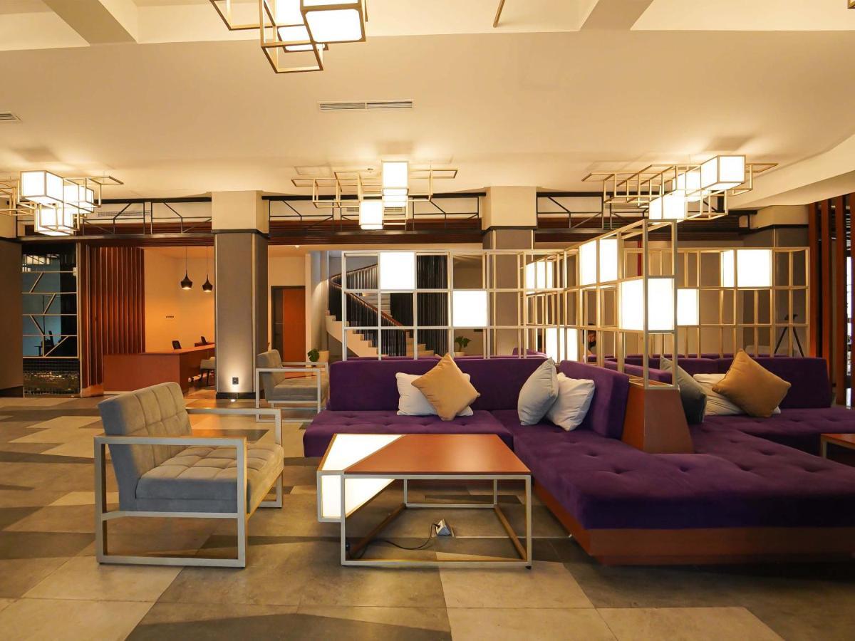 Rayz Umm Hotel Malang Esterno foto